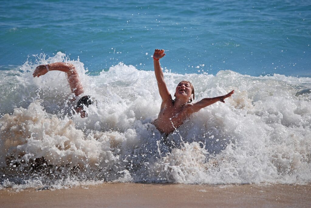 beach, waves, children-1192125.jpg